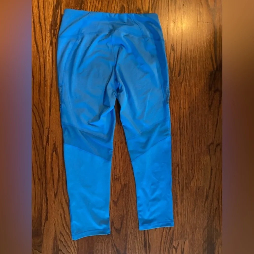 Blue Zella Cropped Leggings Size‎ Small